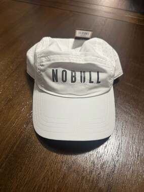NOBULL White Performance Hat